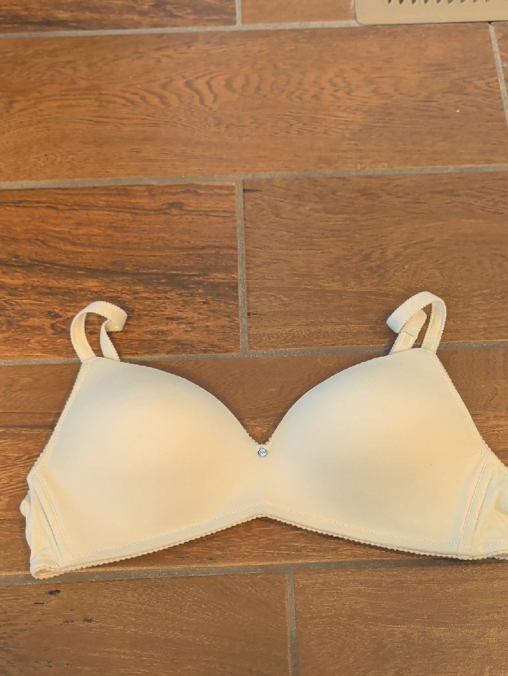 Adore Me Wireless Cream T-Shirt Bra